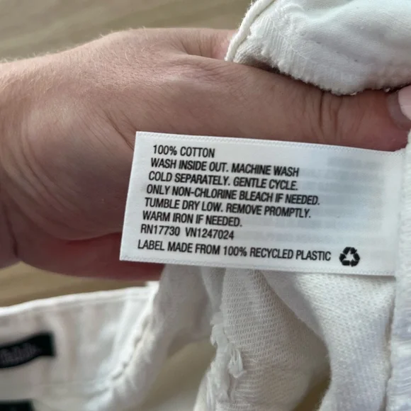 Wild Fable High Rise Distressed White Denim Shorts Size 12 - Picture 9 of 9